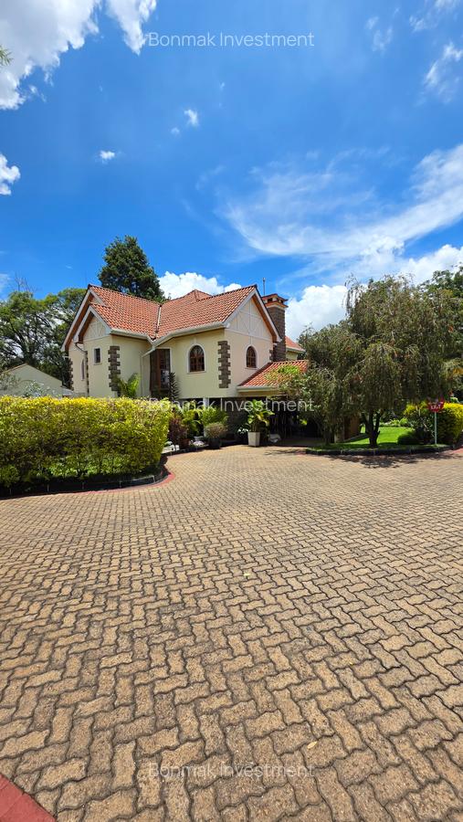 4 Bed Townhouse with En Suite at Lavington Green. - 4