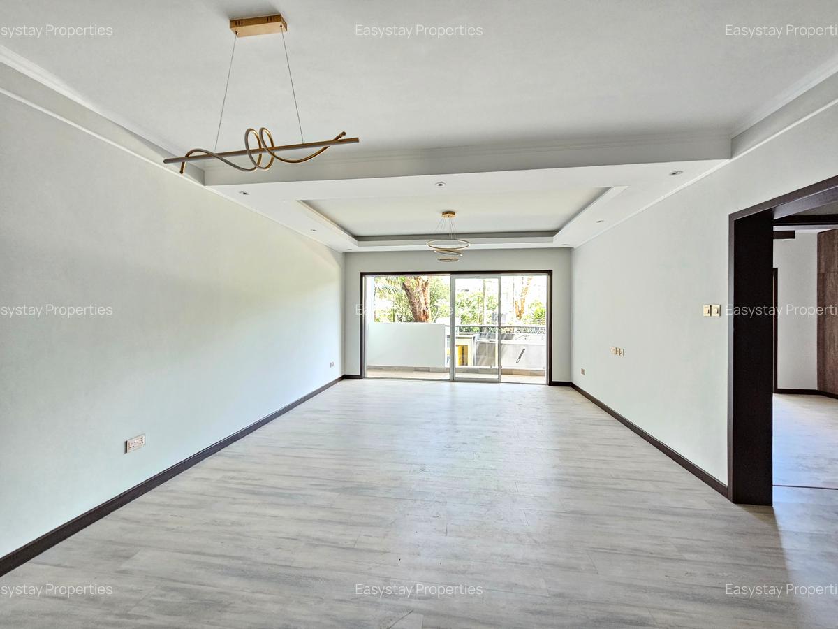 2 Bed Apartment with En Suite in Riverside - 2