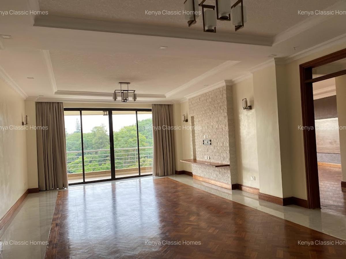 3 Bed Apartment with En Suite at Riverside - 10