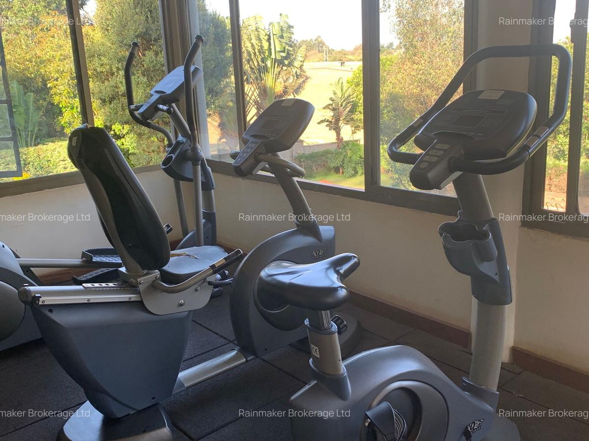 4 Bed House with En Suite in Rosslyn - 15