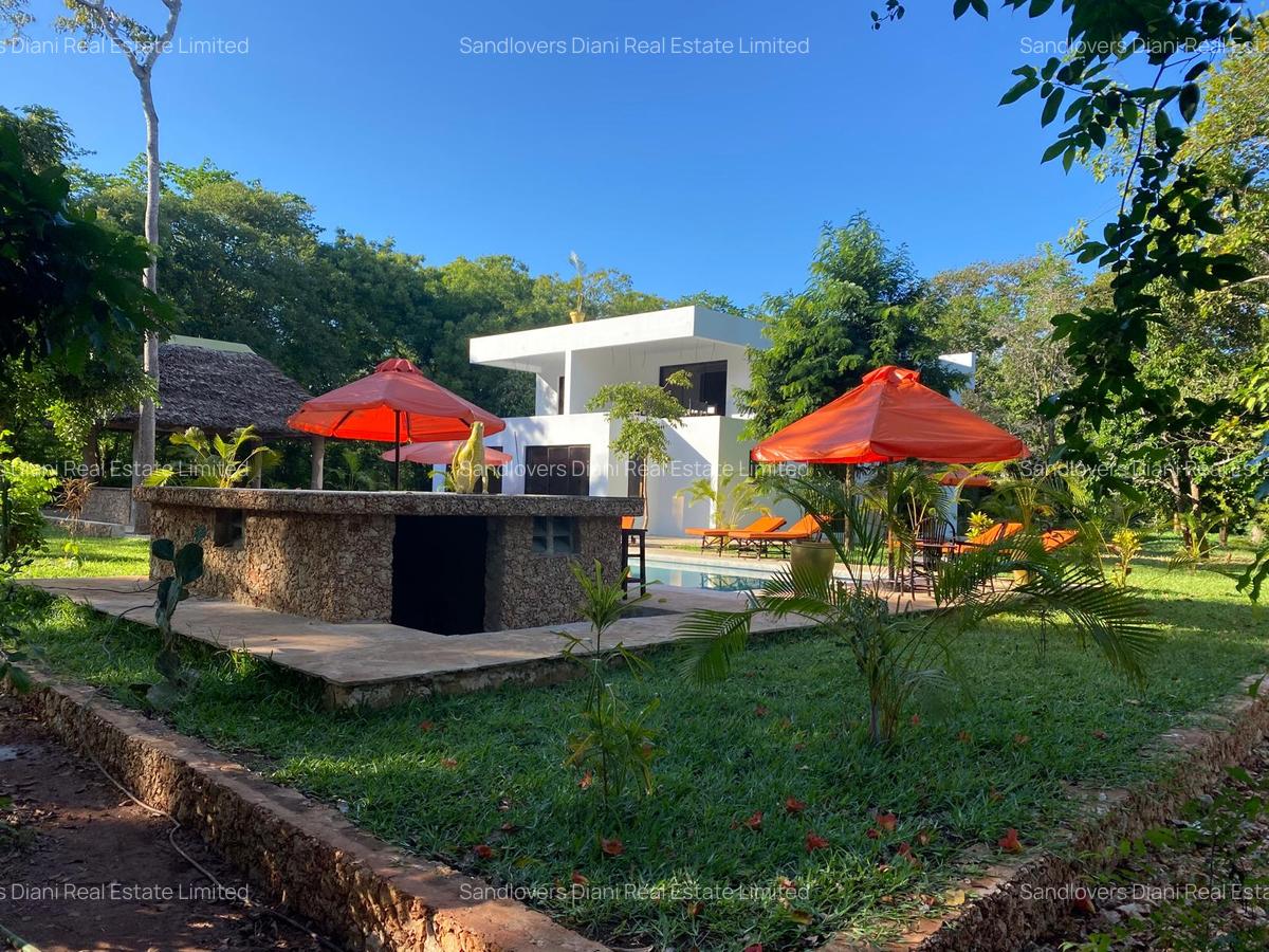 6 Bed Villa with En Suite in Diani - 12