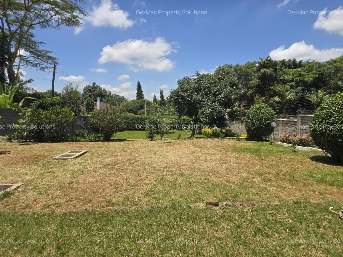 4 Bed House with En Suite in Runda - 19