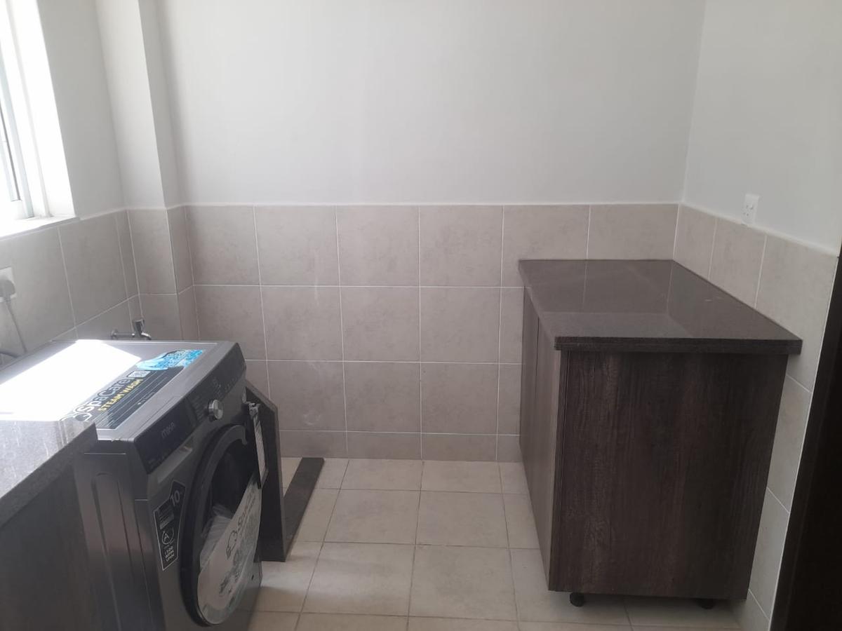 2 Bed Apartment with En Suite in Riverside - 7
