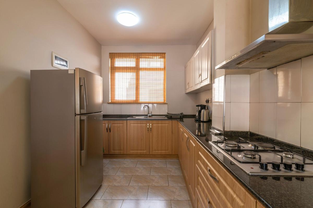 2 Bed Apartment with En Suite in Westlands Area - 3