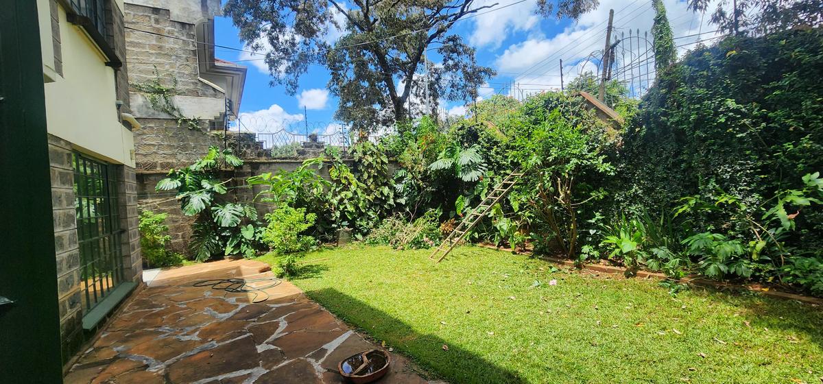 5 Bed Townhouse with En Suite in Westlands Area - 2