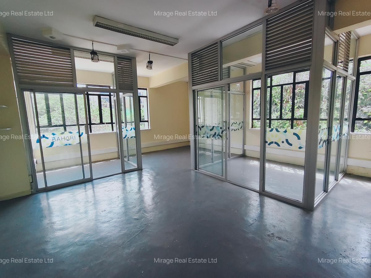1,750 ft² Office with Service Charge Included in Lavington - 1
