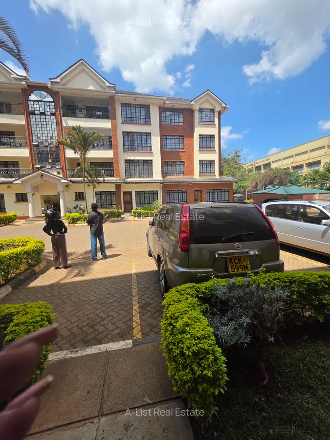 3 Bed Apartment with En Suite at Westlands - 12