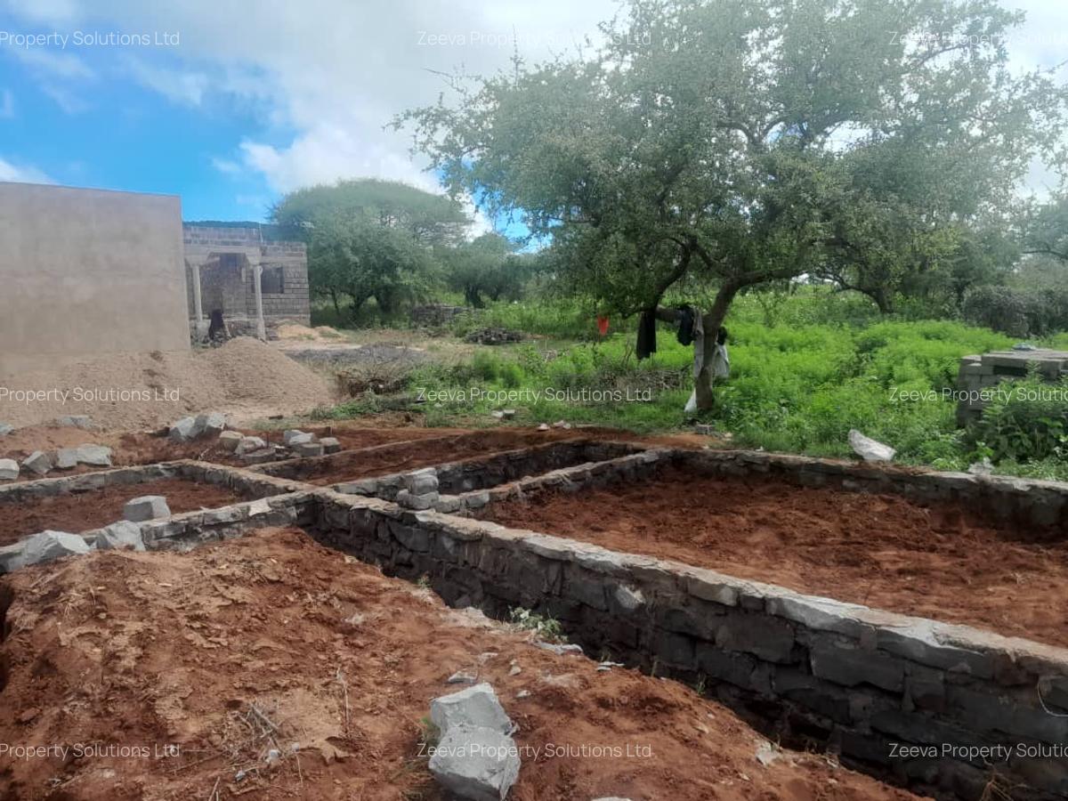 Land in Namanga - 14