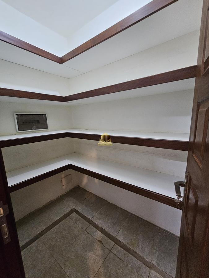 3 Bed Apartment with En Suite in Westlands Area - 19