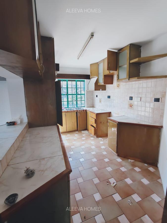 3 Bed Apartment with En Suite in Kileleshwa - 3