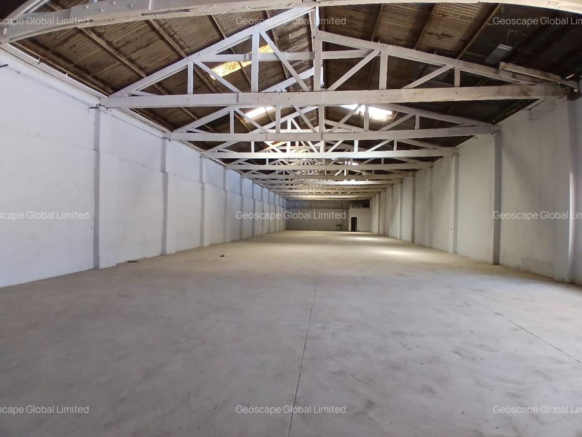 5,000 ft² Warehouse with Backup Generator in Industrial Area - 6