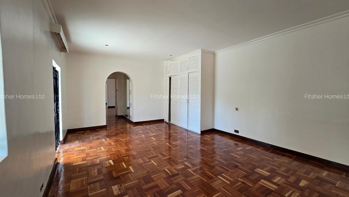 6 Bed House with En Suite in Kilimani - 13