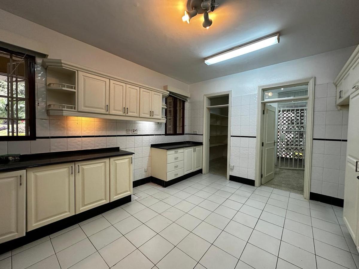 Serviced 4 Bed Apartment with En Suite in Muthaiga - 17