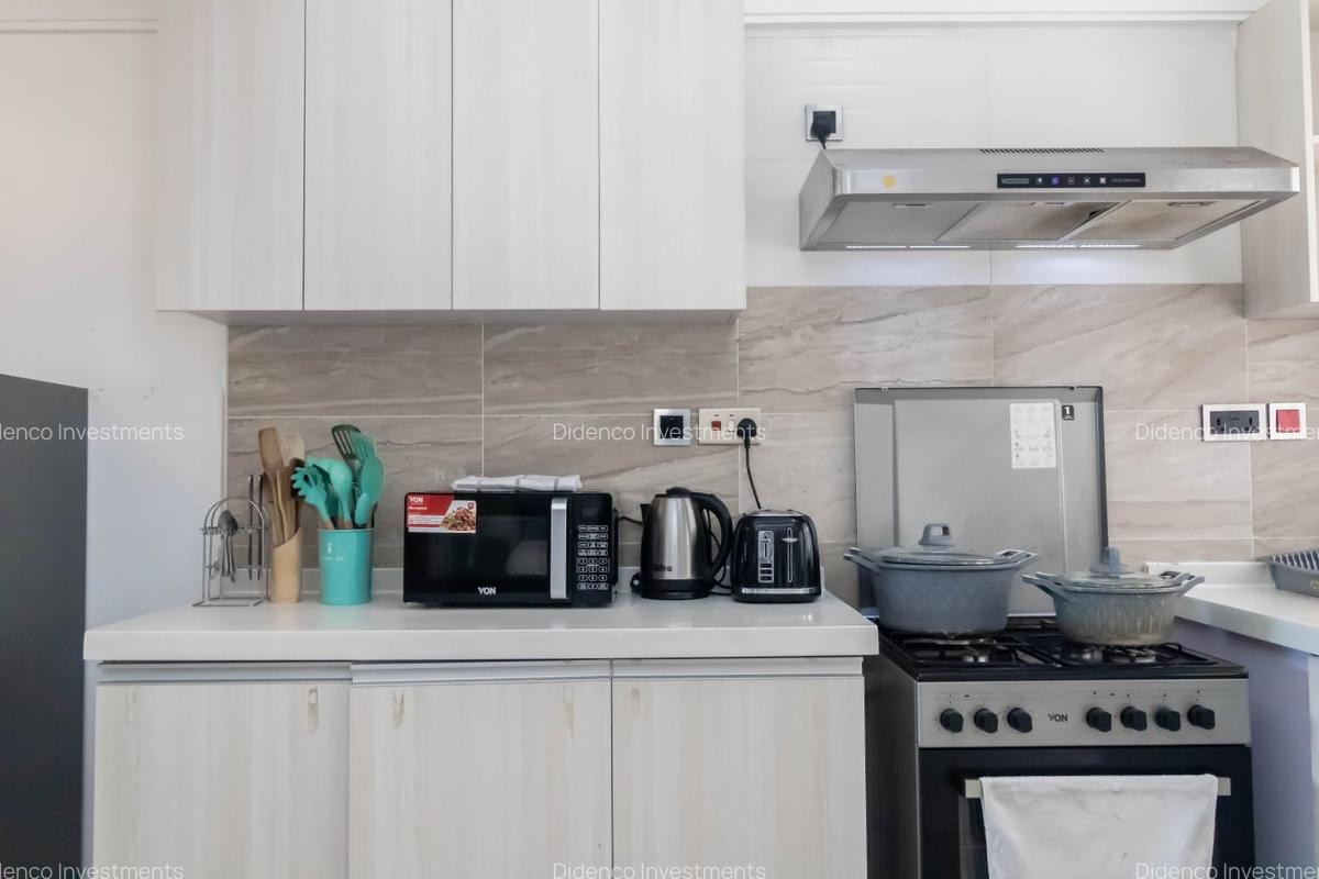 2 Bed Apartment with En Suite in Kilimani - 3