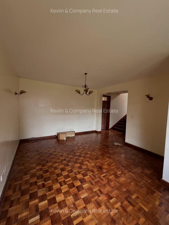 5 Bed Townhouse with En Suite in Lavington - 3