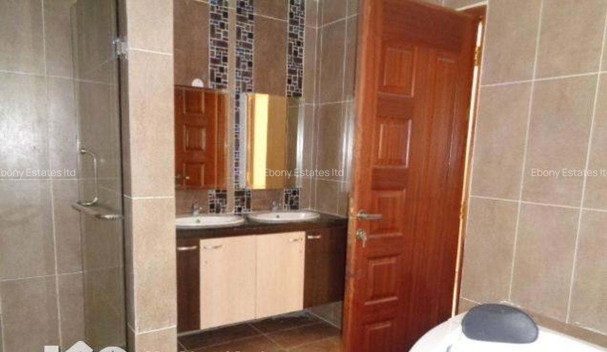 2 Bed Apartment with En Suite in Westlands Area - 4