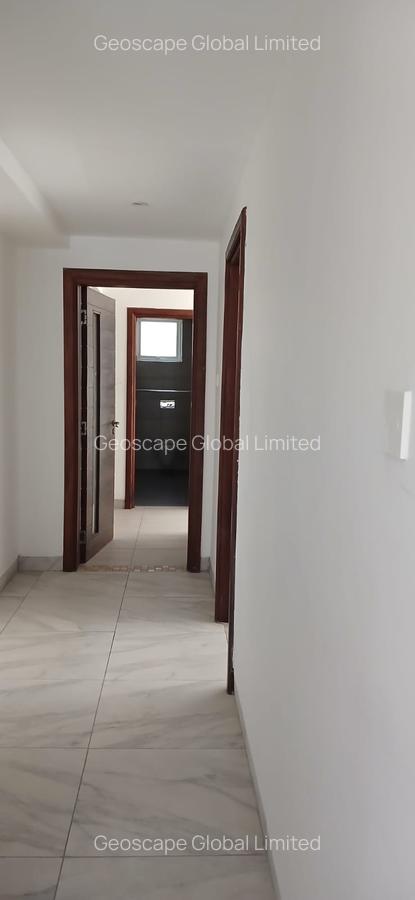 4 Bed Apartment with En Suite in General Mathenge - 8