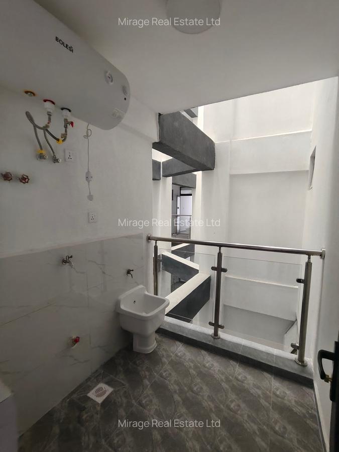 3 Bed Apartment with En Suite in Westlands Area - 17