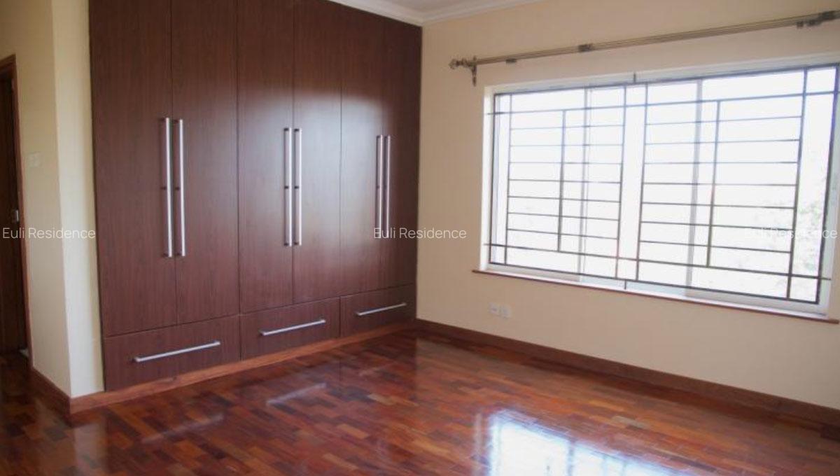 3 Bed Apartment with En Suite at Rhapta Rd - 1