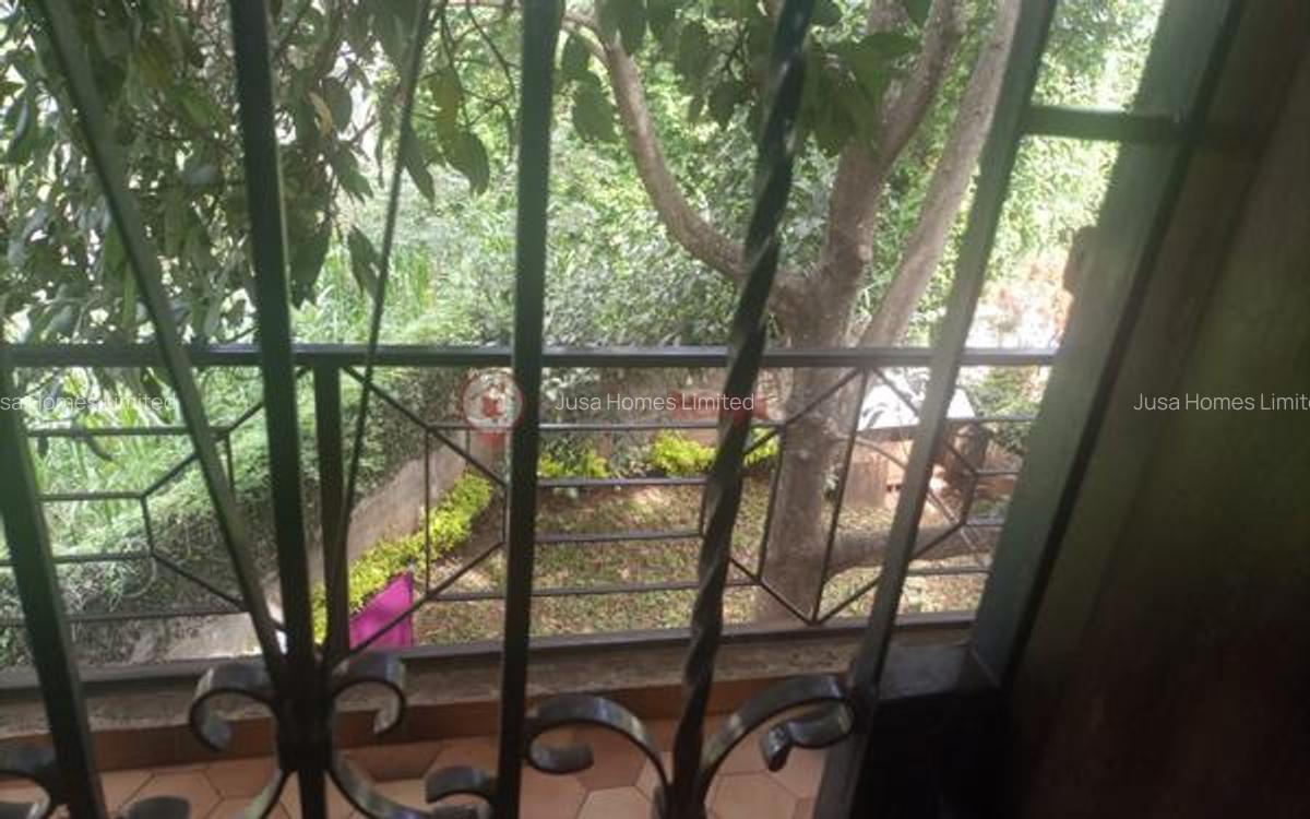 5 Bed House with En Suite in Riverside - 17