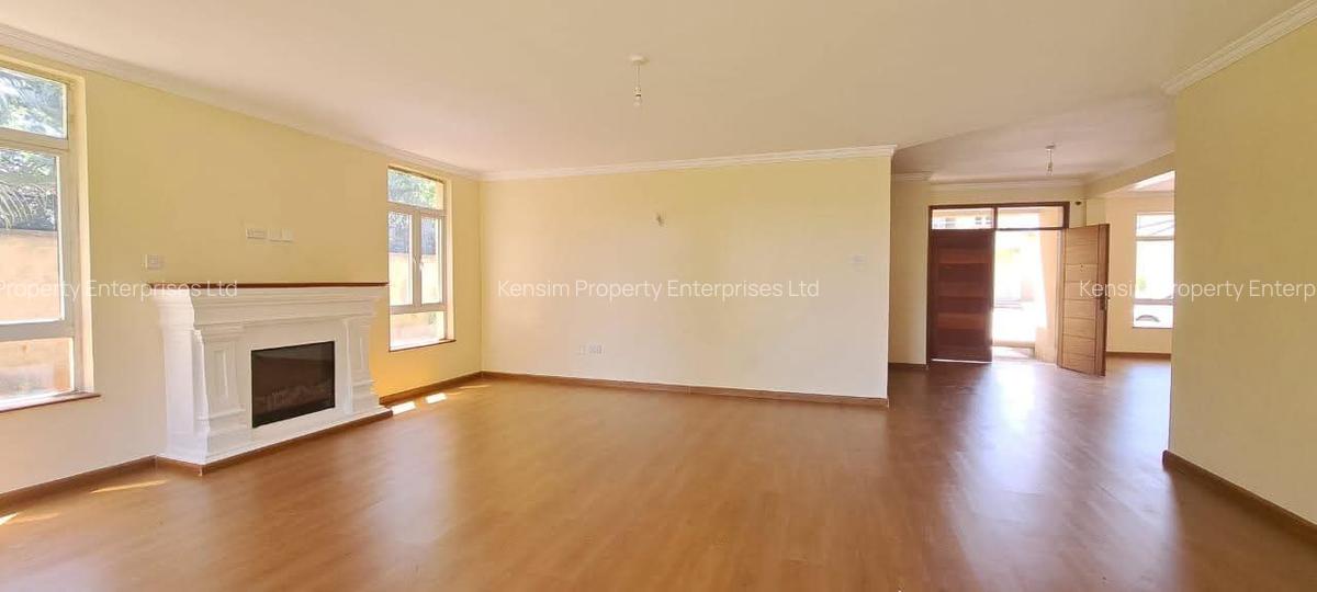 5 Bed Townhouse with En Suite in Kyuna - 5