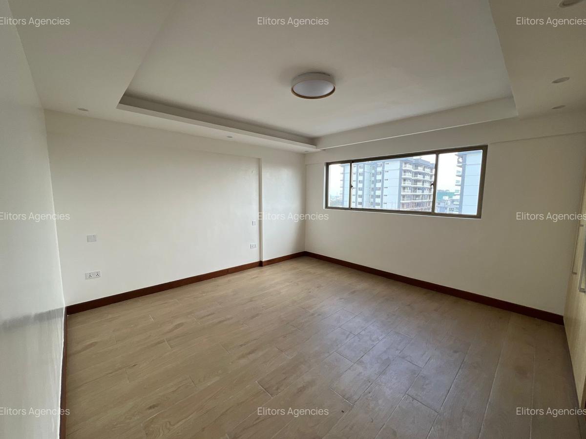 4 Bed Apartment with En Suite at Othaya Road - 17