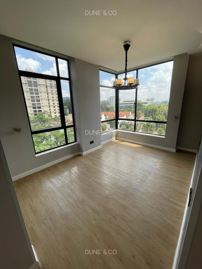 3 Bed Apartment with En Suite in Westlands Area - 15