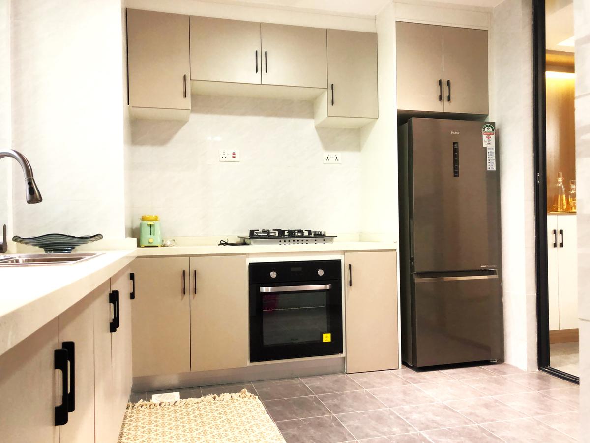 2 Bed Apartment with En Suite at Lavington - 13