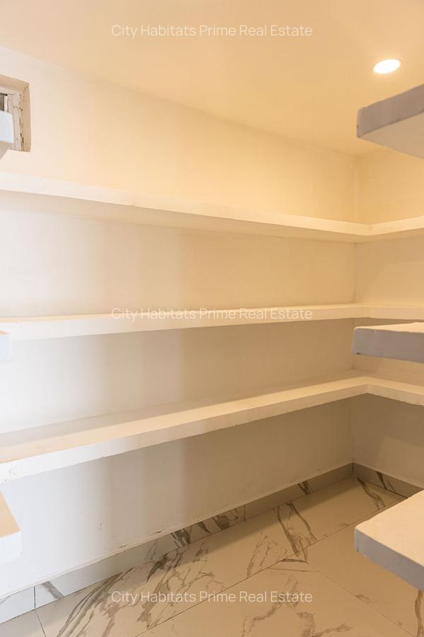 4 Bed Apartment with En Suite in Westlands Area - 6