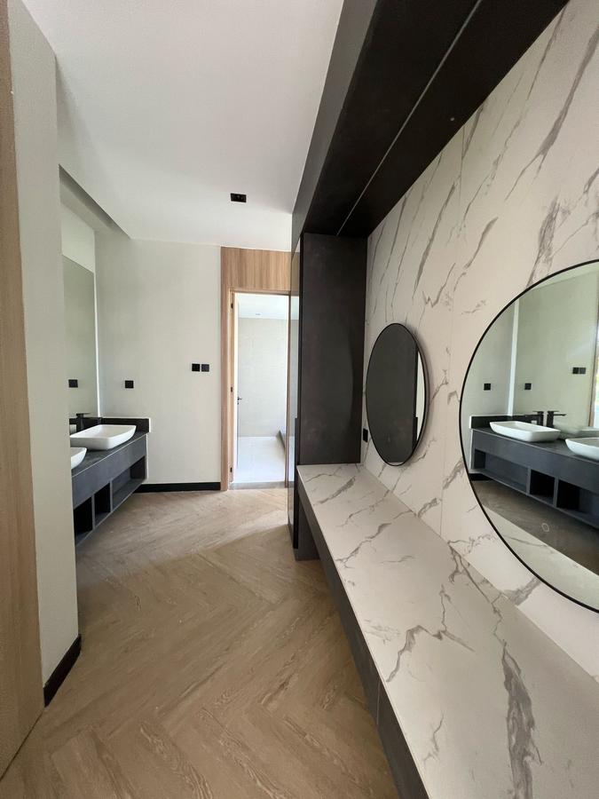 5 Bed Townhouse in Riverside - 19