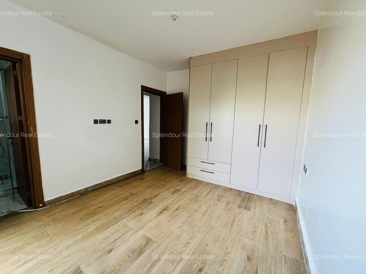 5 Bed Apartment with En Suite at 3Rd Parklands - 6
