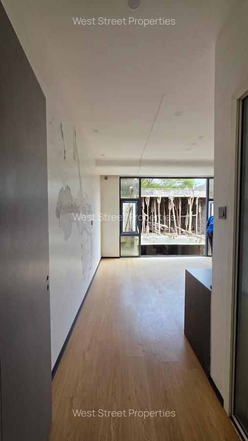 5 Bed Villa with En Suite at Chalbi - 2