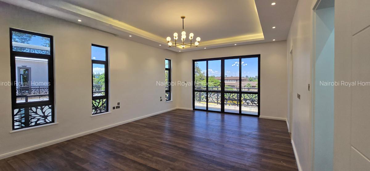 6 Bed Townhouse with En Suite at Lavington Green - 14