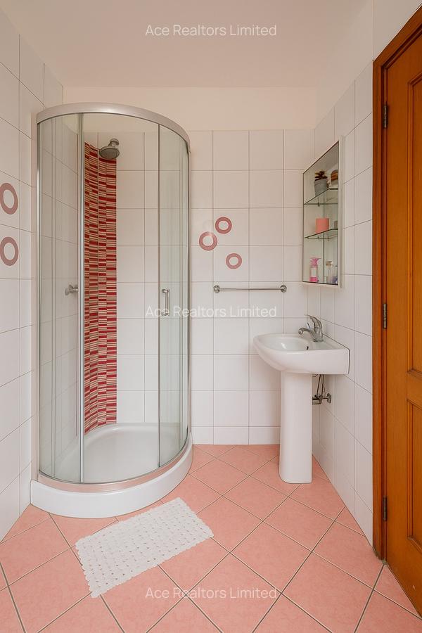 5 Bed House with En Suite at Nyeri Road - 14