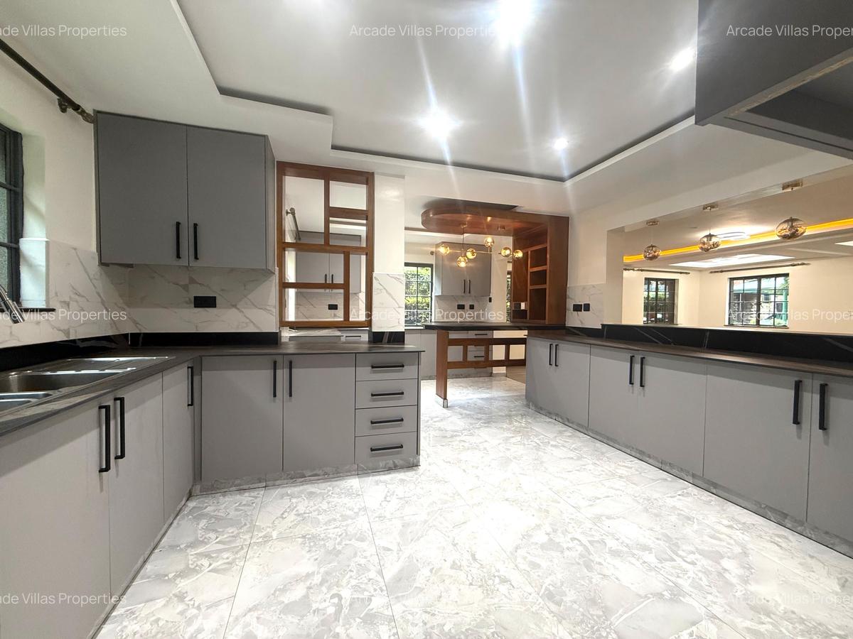 5 Bed Villa with En Suite in Lavington - 5