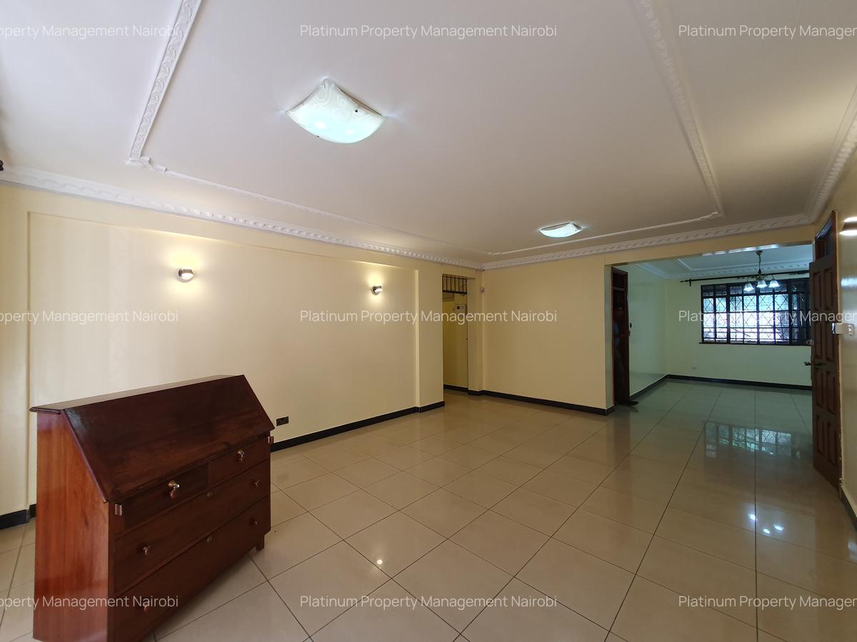4 Bed Apartment with En Suite at Mpaka Rd - 5