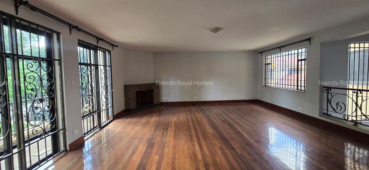 5 Bed Townhouse with En Suite at Lavington Green - 7