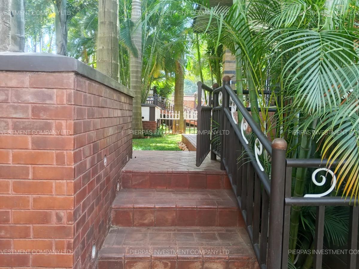 2 Bed Townhouse with En Suite in Runda - 16