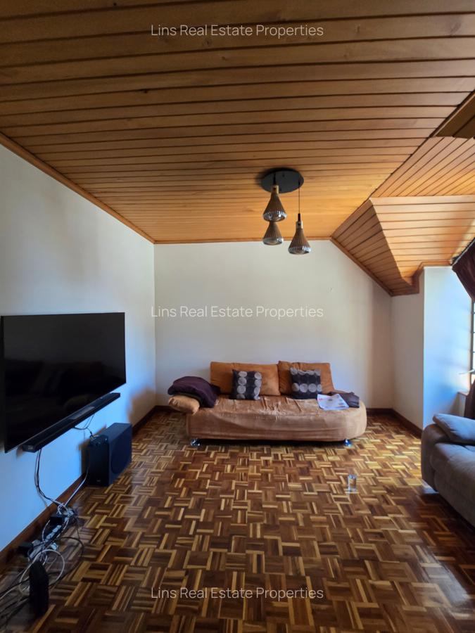 5 Bed Townhouse with En Suite in Lavington - 18