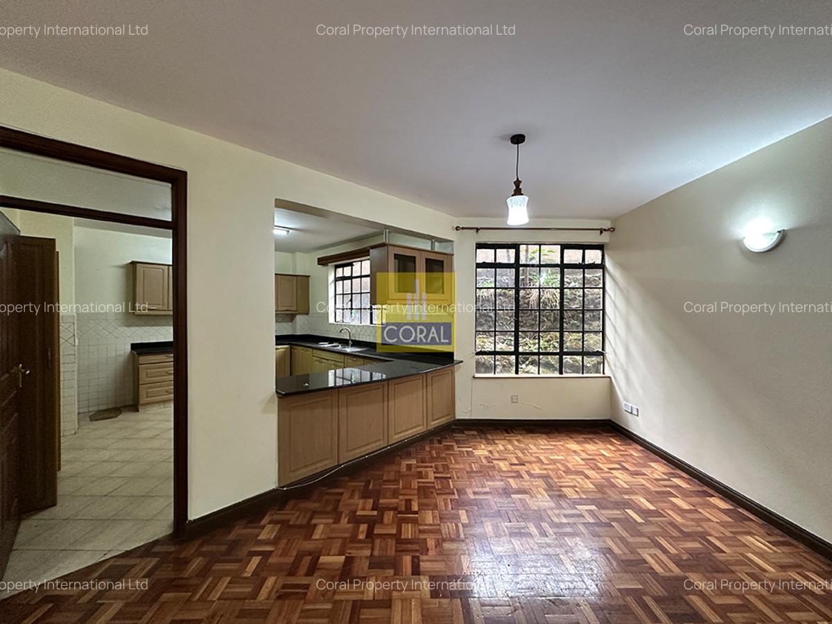 3 Bed Apartment in Riverside - 4