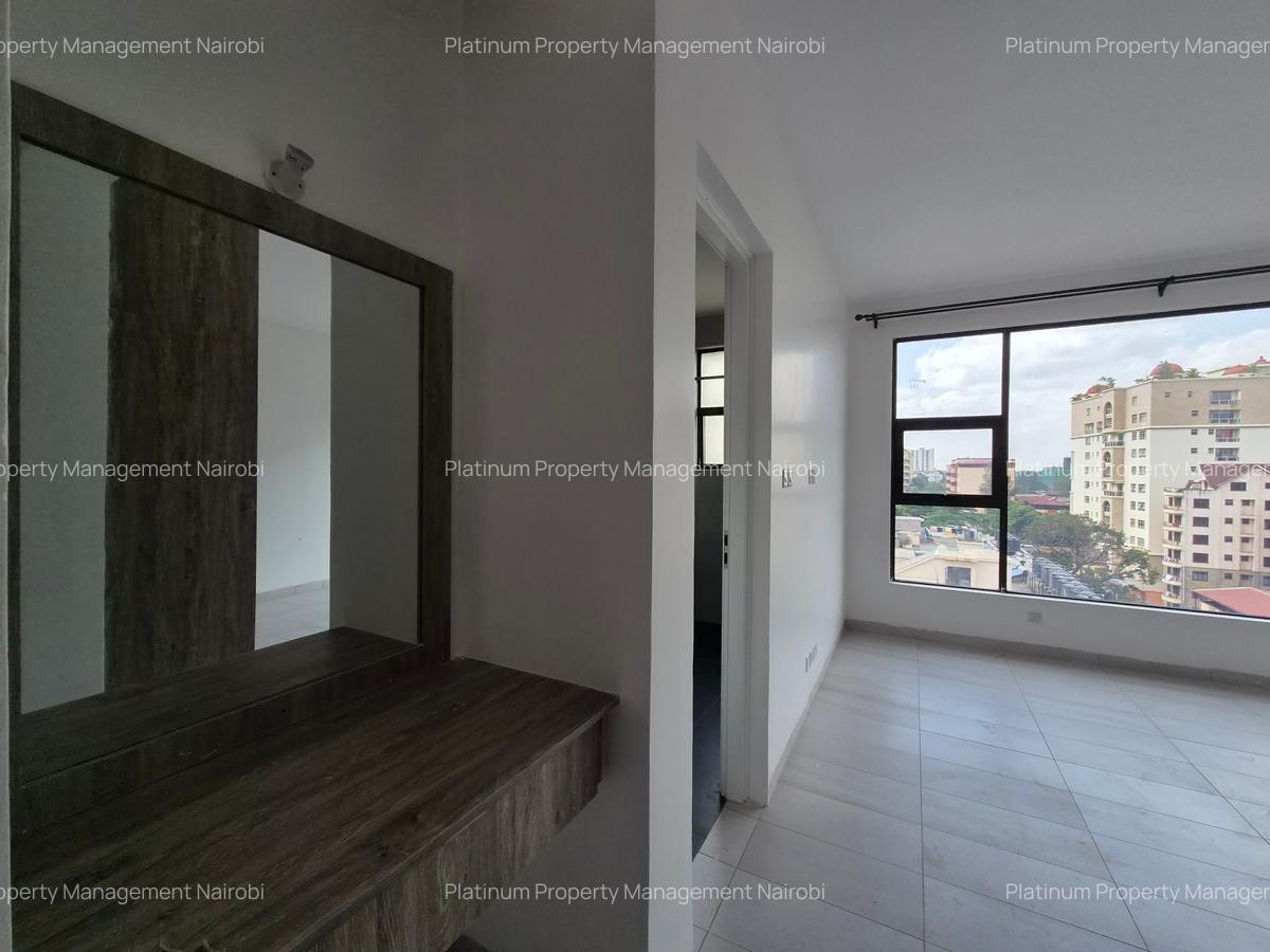 2 Bed Apartment with En Suite at Second Parklands - 18