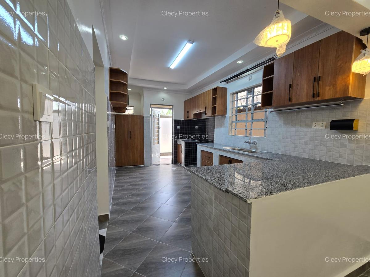 3 Bed House with En Suite at Kimbo - 4