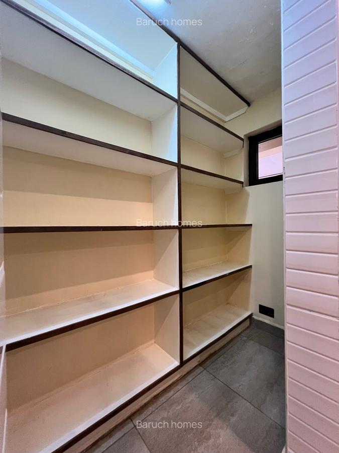 4 Bed Townhouse with En Suite in Lavington - 8