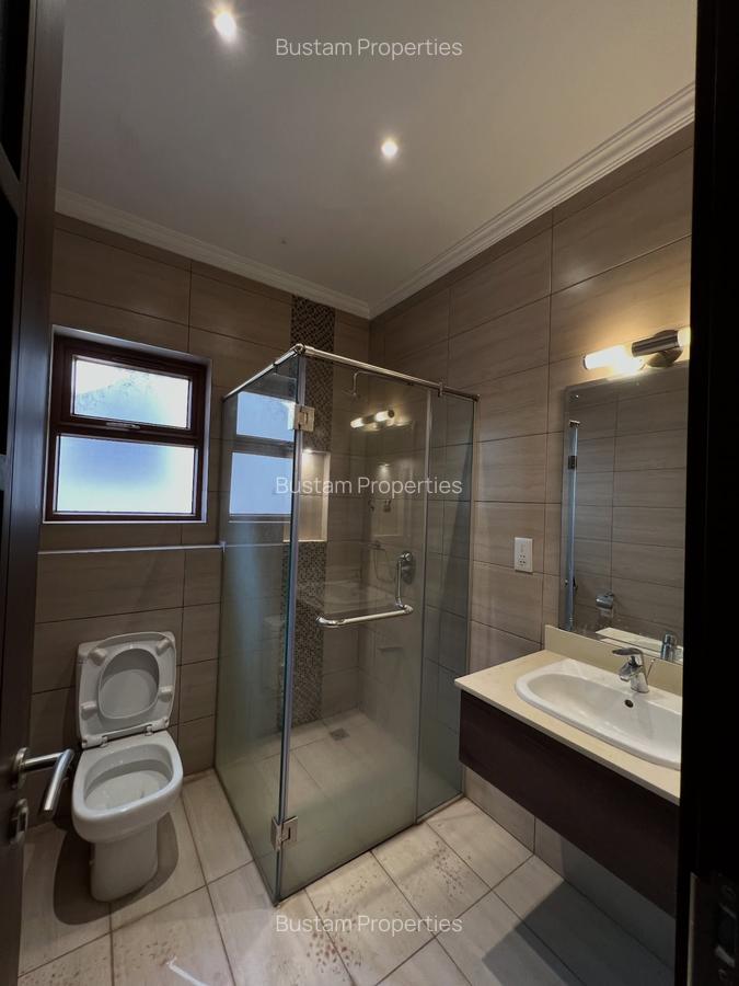 5 Bed Townhouse with En Suite in Lavington - 15