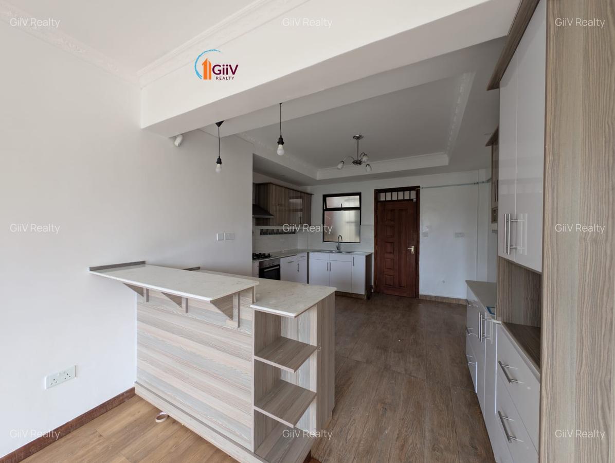 3 Bed Apartment with En Suite in Nyari - 6