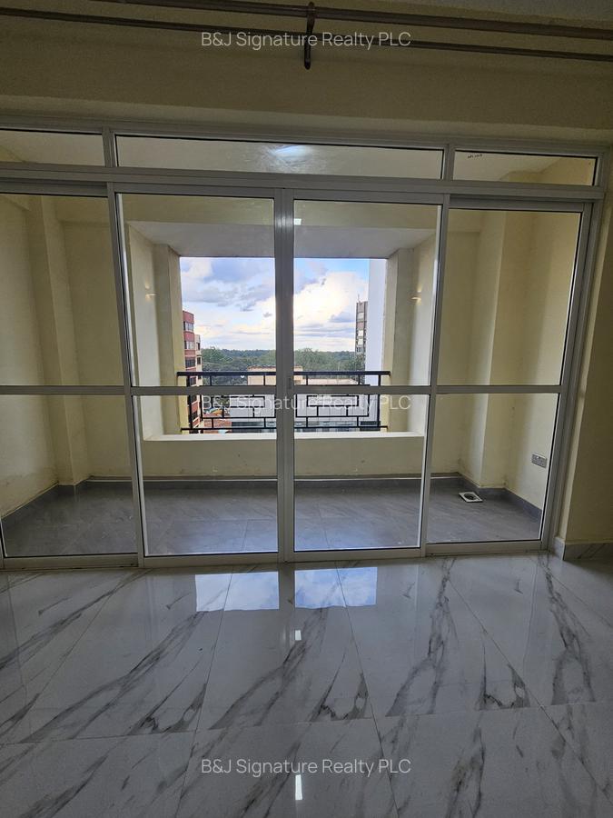 4 Bed Apartment with En Suite in Parklands - 4