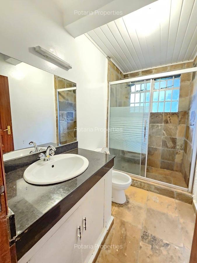 4 Bed Townhouse with En Suite in Spring Valley - 5