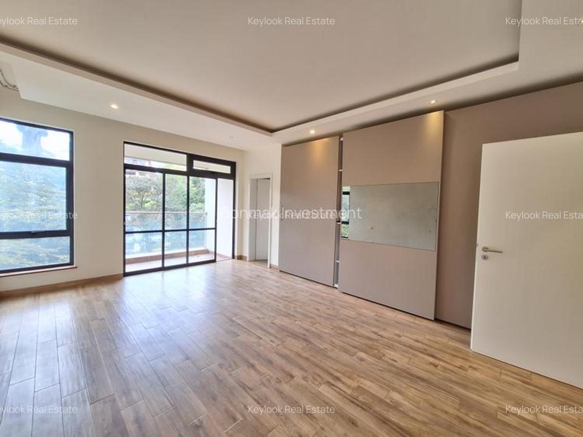 3 Bed Apartment with En Suite at Riverside Drive - 7