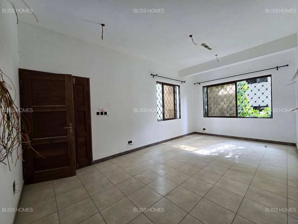 2 Bed Apartment with En Suite at Bamburi Mtambo - 12