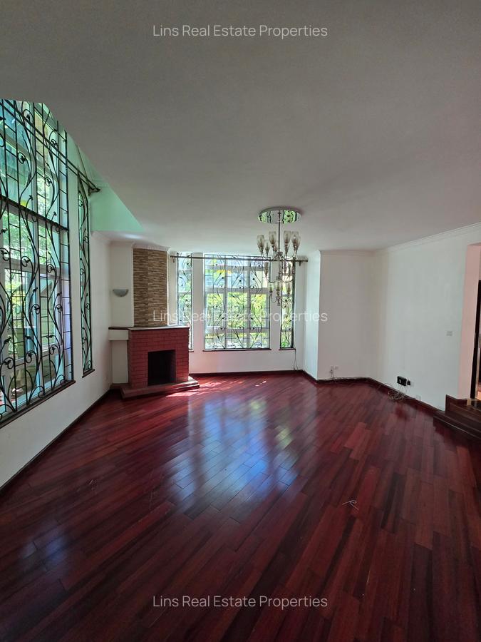 5 Bed Townhouse with En Suite in Lavington - 11